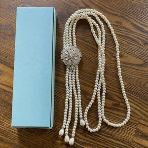 New in Box Art Deco 1920s Pearl Necklace. Very nice costume jewelry piece.
